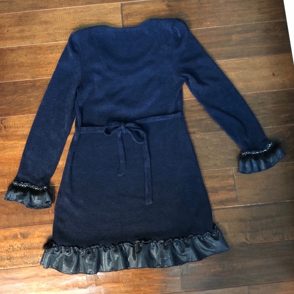 Long Sleeve Navy Scoop Neck A-Line (Size 4-6) - Picture 7 of 7